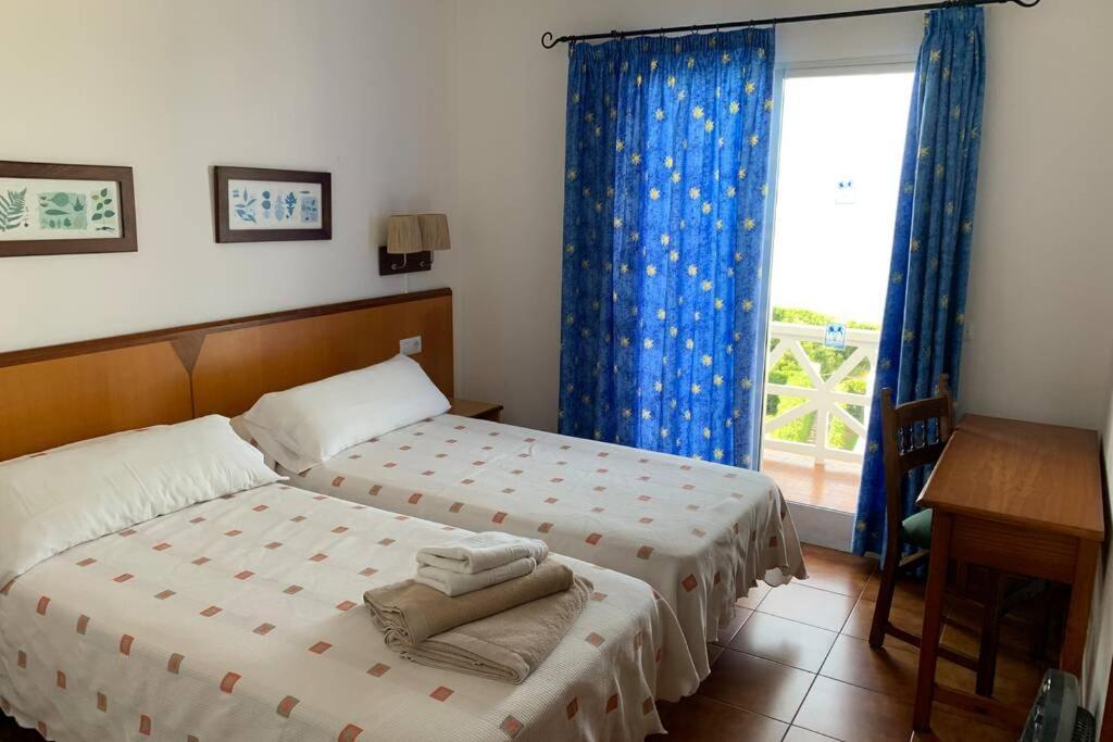 Apartamento En Playa Santo Tomas 1-5 Es Migjorn Gran Exterior photo